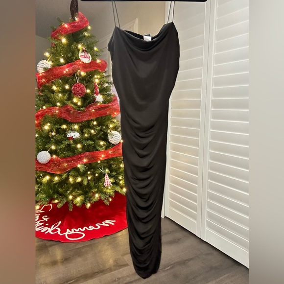 Stunning Windsor bodycon Black Dress ✨ - Picture 1 of 4